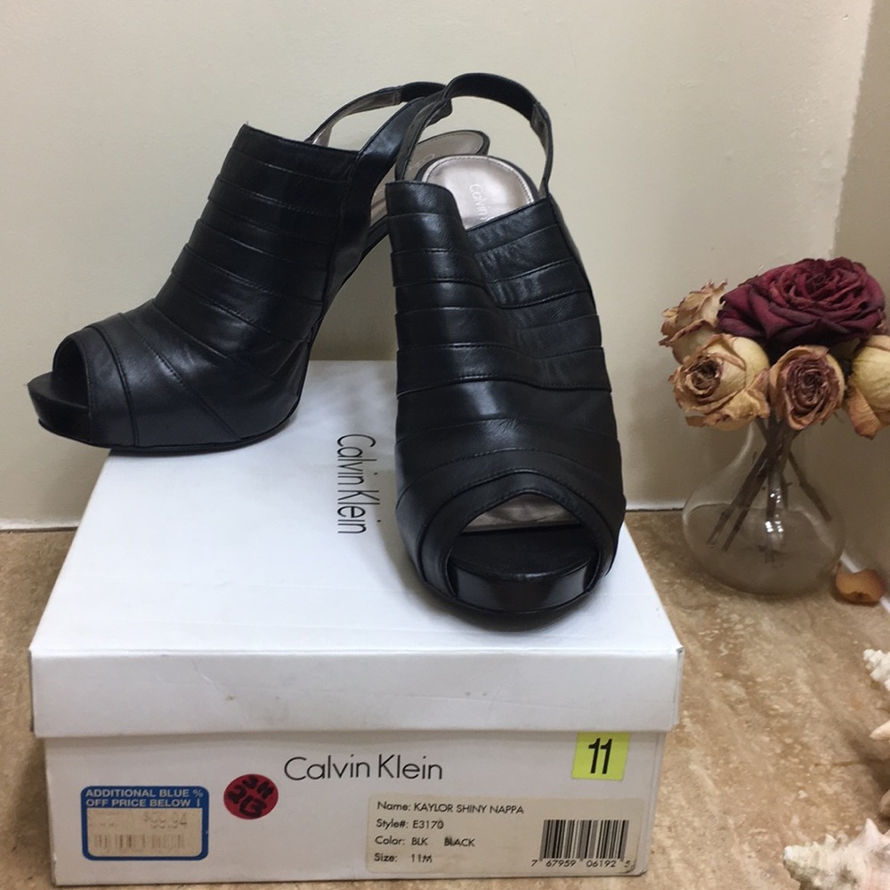 Calvin Klein “Kaylor Shiny Nappa”